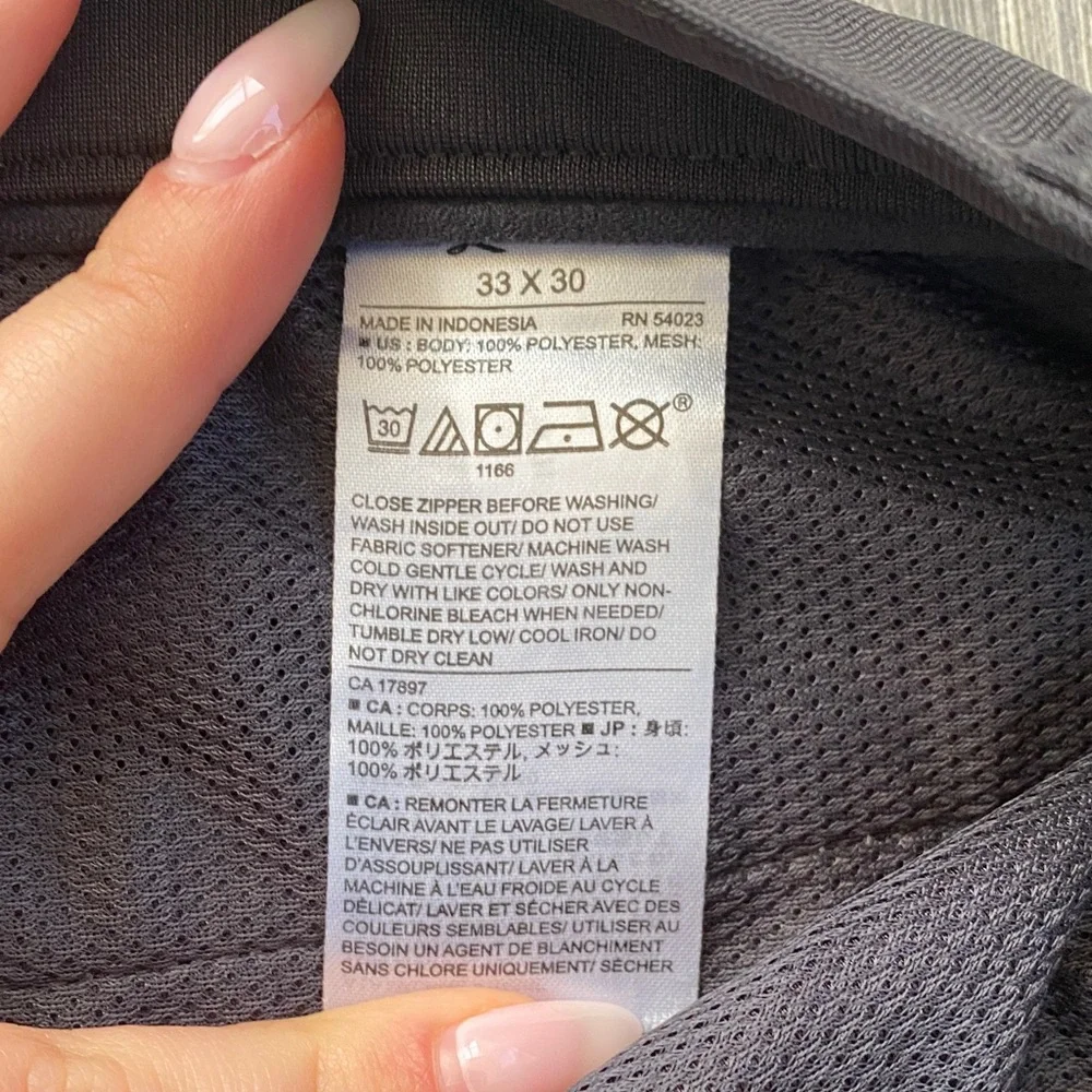 Banana Republic color dark